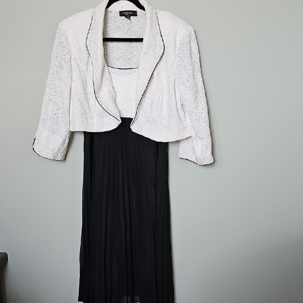 R&M Richards Elegant White and Black Ensemble Pleated Babydoll Midi Dress NWT 16